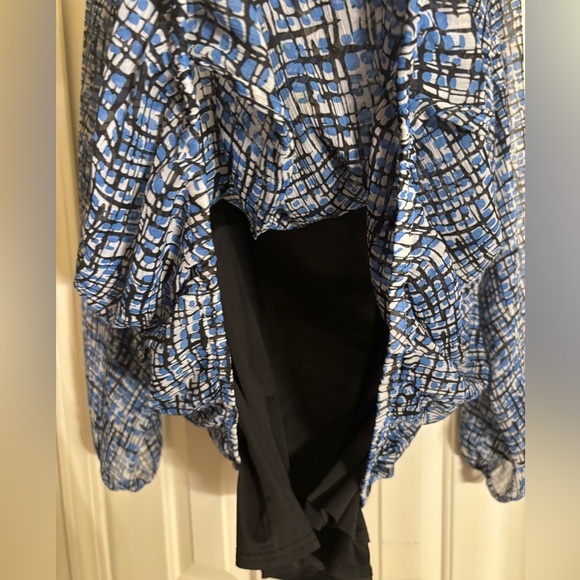 George 2 Piece - Picture 2 of 3